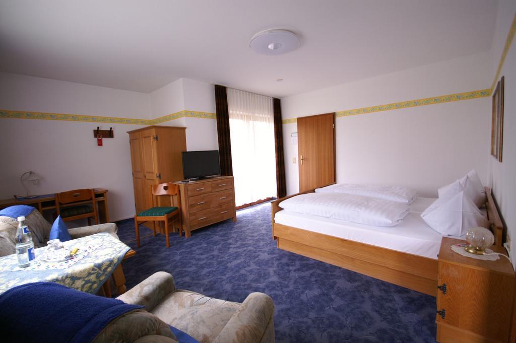 Hotel Weidenau Бад Орб Екстериор снимка
