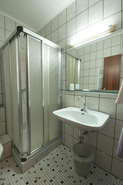 Hotel Weidenau Бад Орб Екстериор снимка
