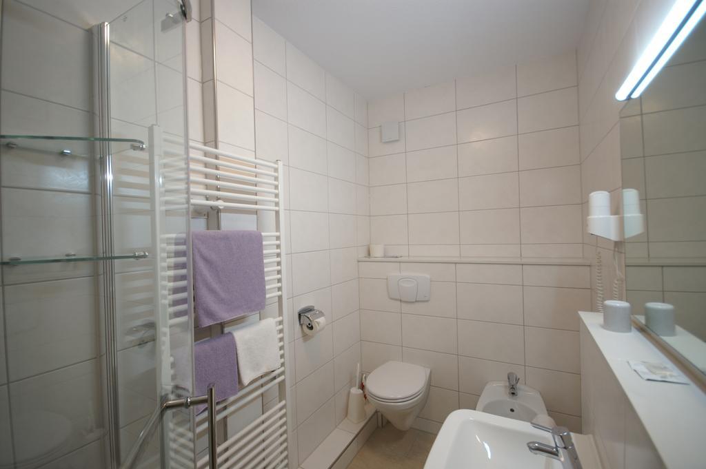 Hotel Weidenau Бад Орб Стая снимка